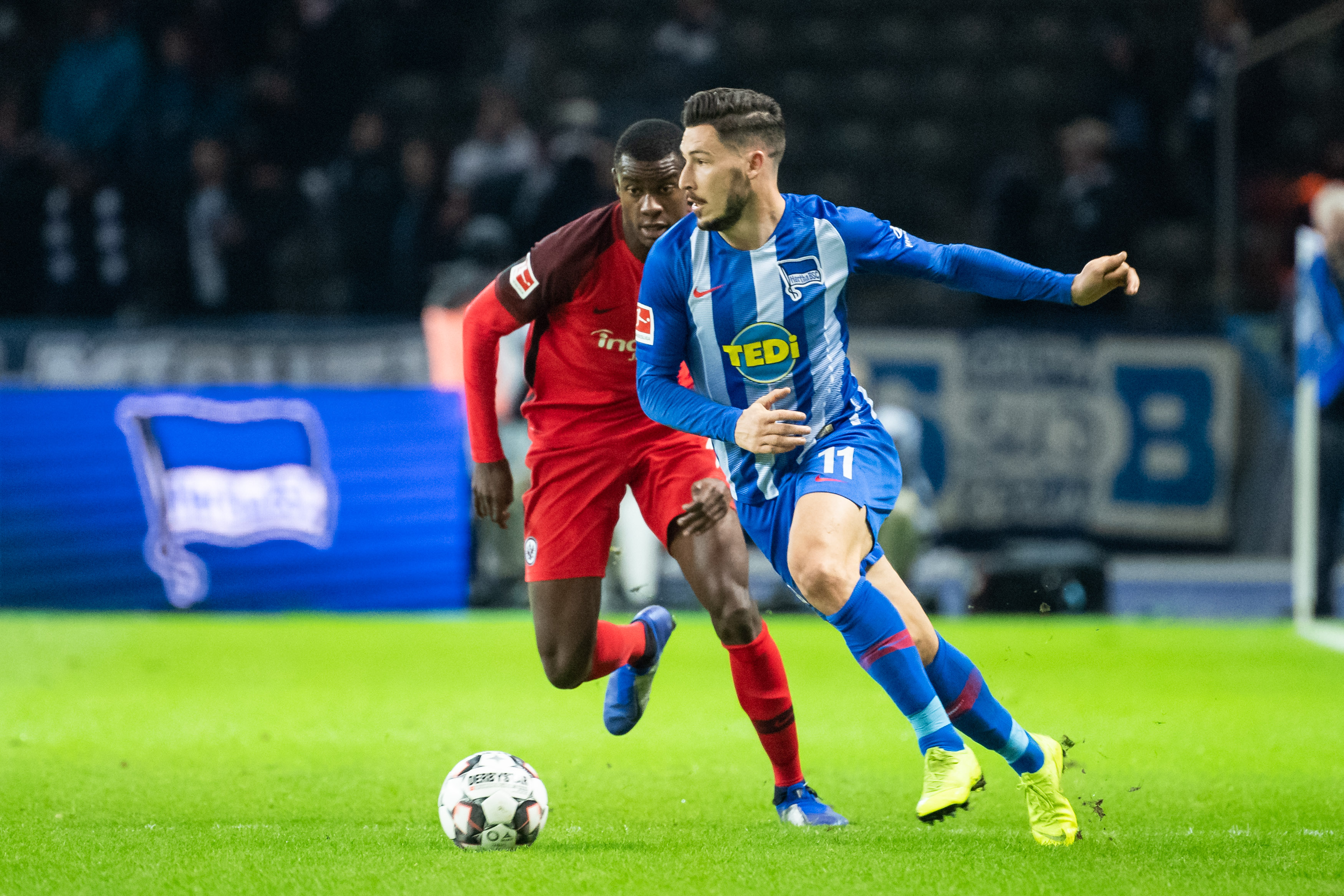 边路是防守 边路是防守